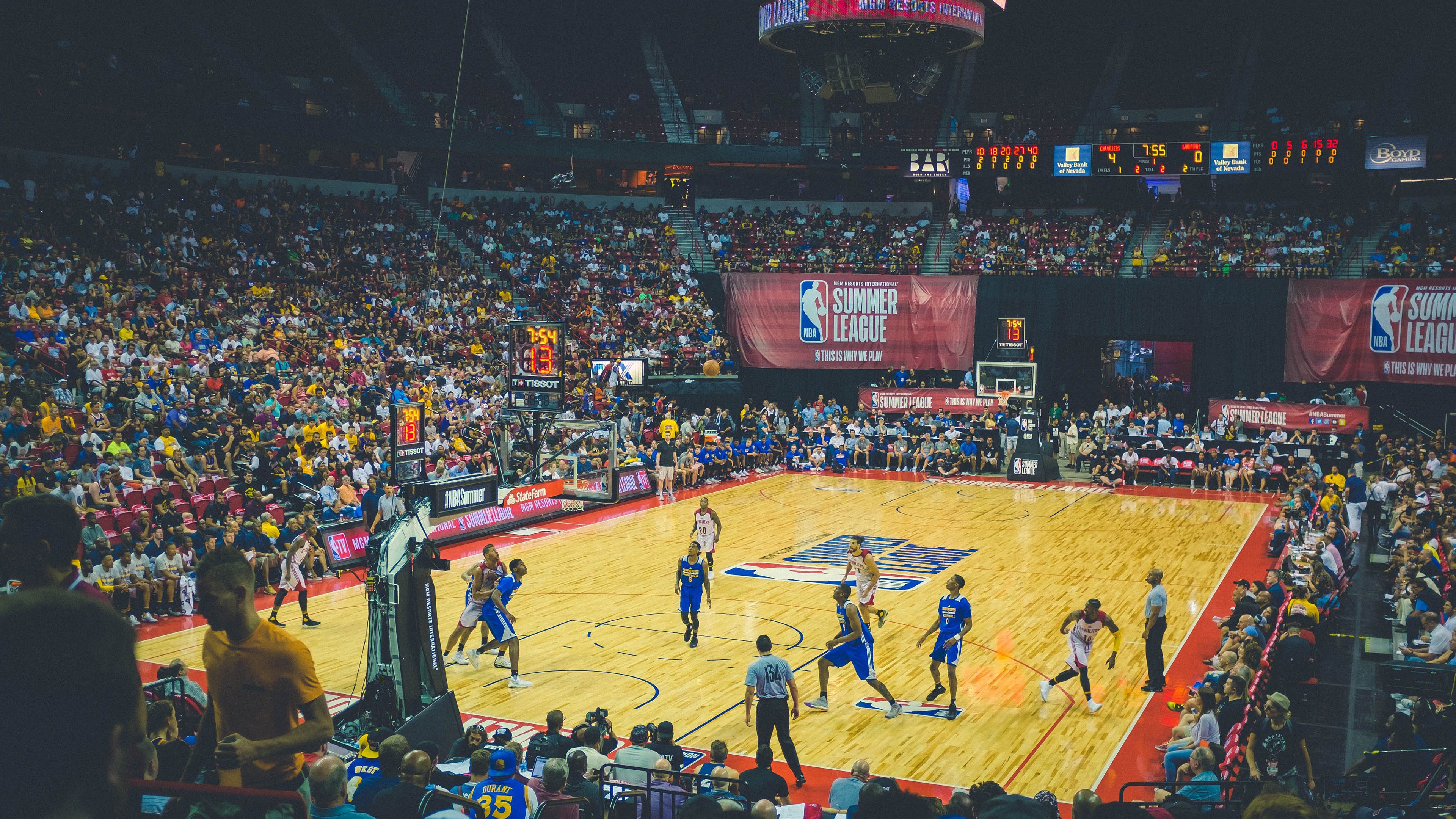 德罗巴巅峰对决，东契奇与60激战塞尔维亚队分钟，爆冷胜负难料！