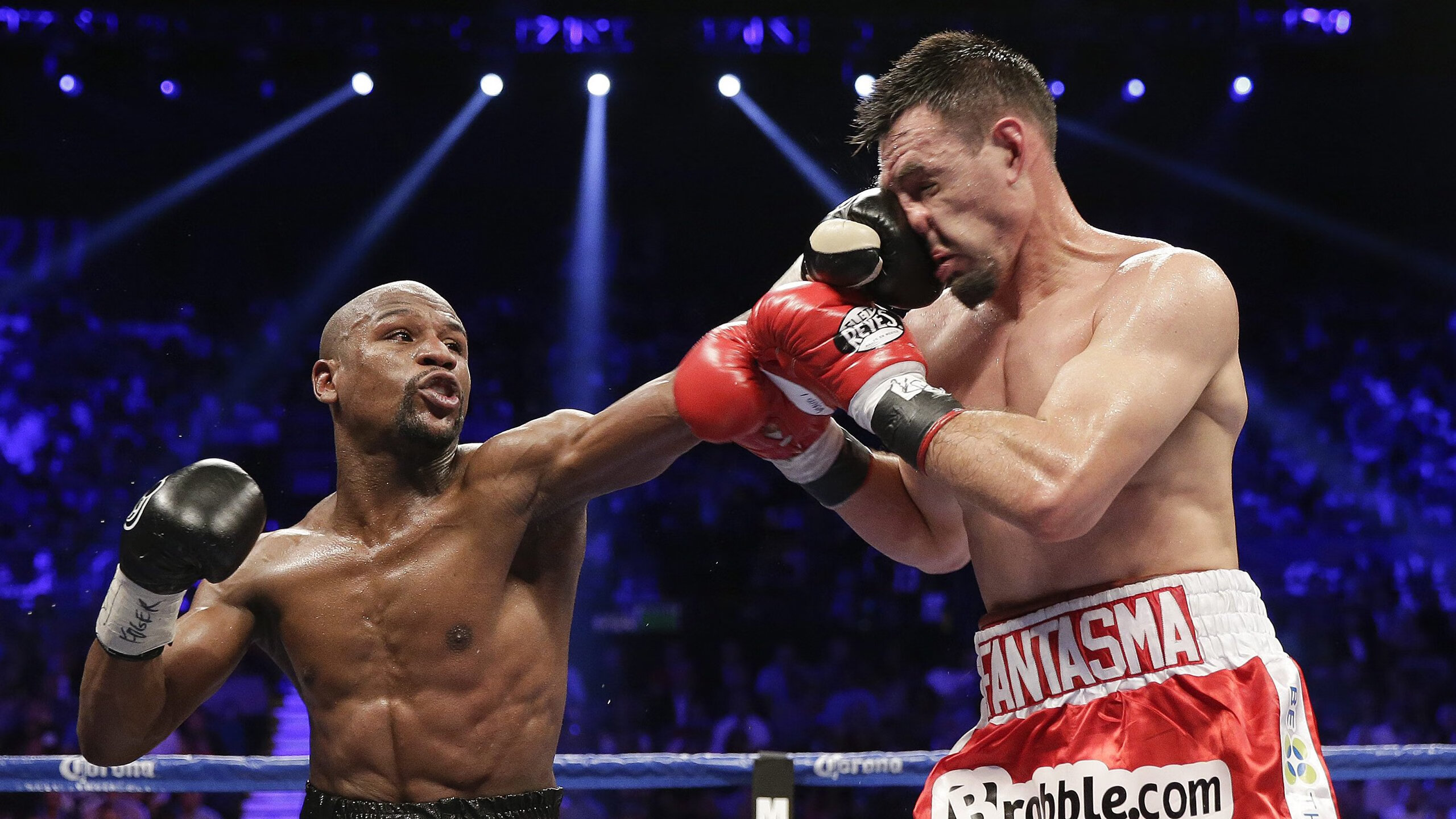 纳达尔回归赛场，绝杀首场状态亮眼，利物浦观众沸腾！